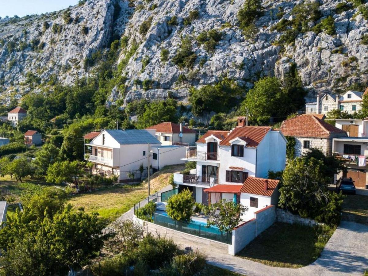 Holiday Home Mons Aureus Gornje Sitno Buitenkant foto