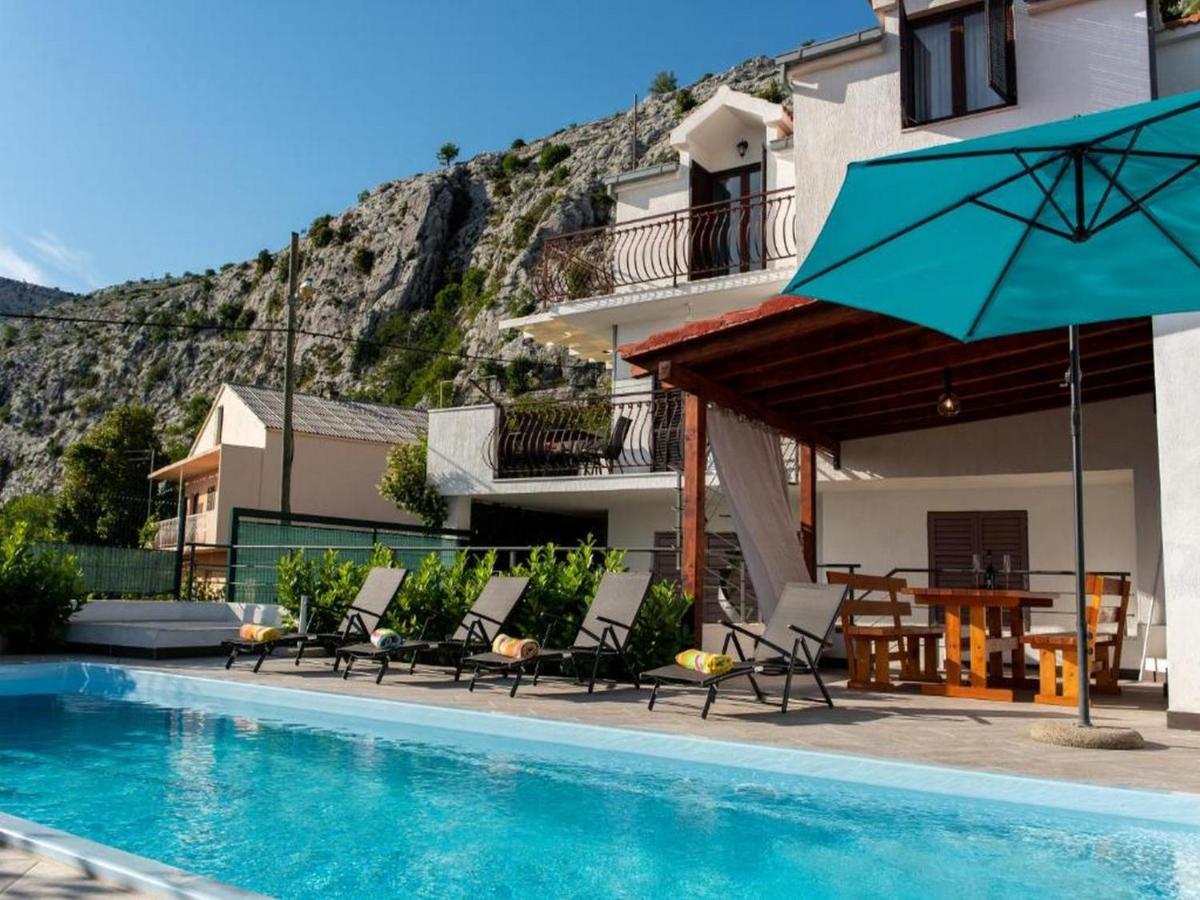 Holiday Home Mons Aureus Gornje Sitno Buitenkant foto