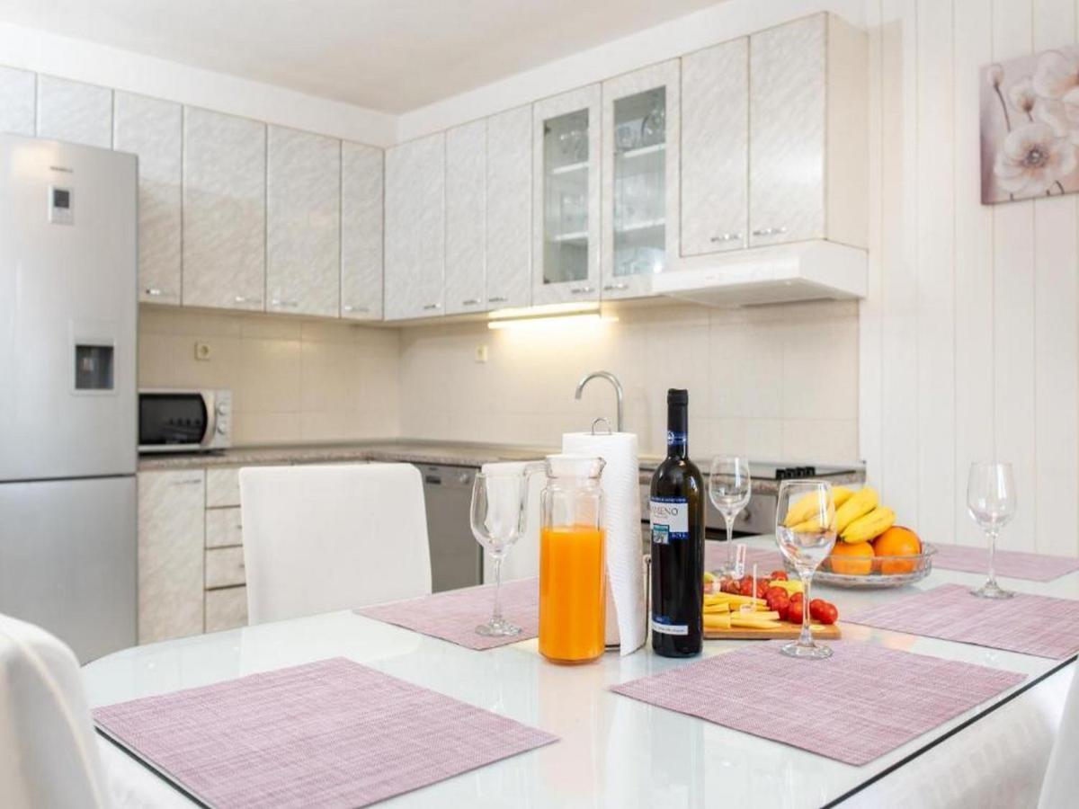 Holiday Home Mons Aureus Gornje Sitno Buitenkant foto