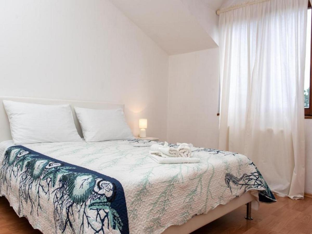 Holiday Home Mons Aureus Gornje Sitno Buitenkant foto