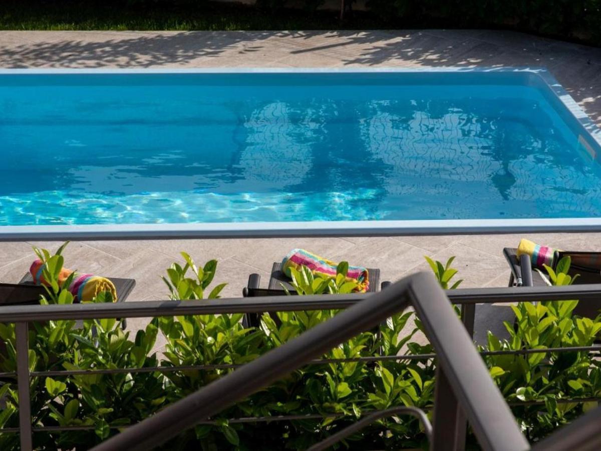 Holiday Home Mons Aureus Gornje Sitno Buitenkant foto