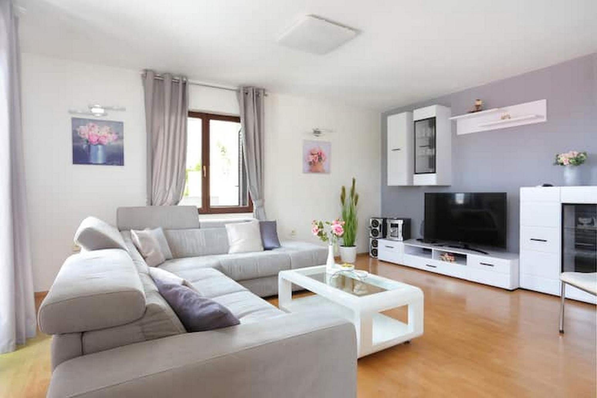 Holiday Home Mons Aureus Gornje Sitno Buitenkant foto