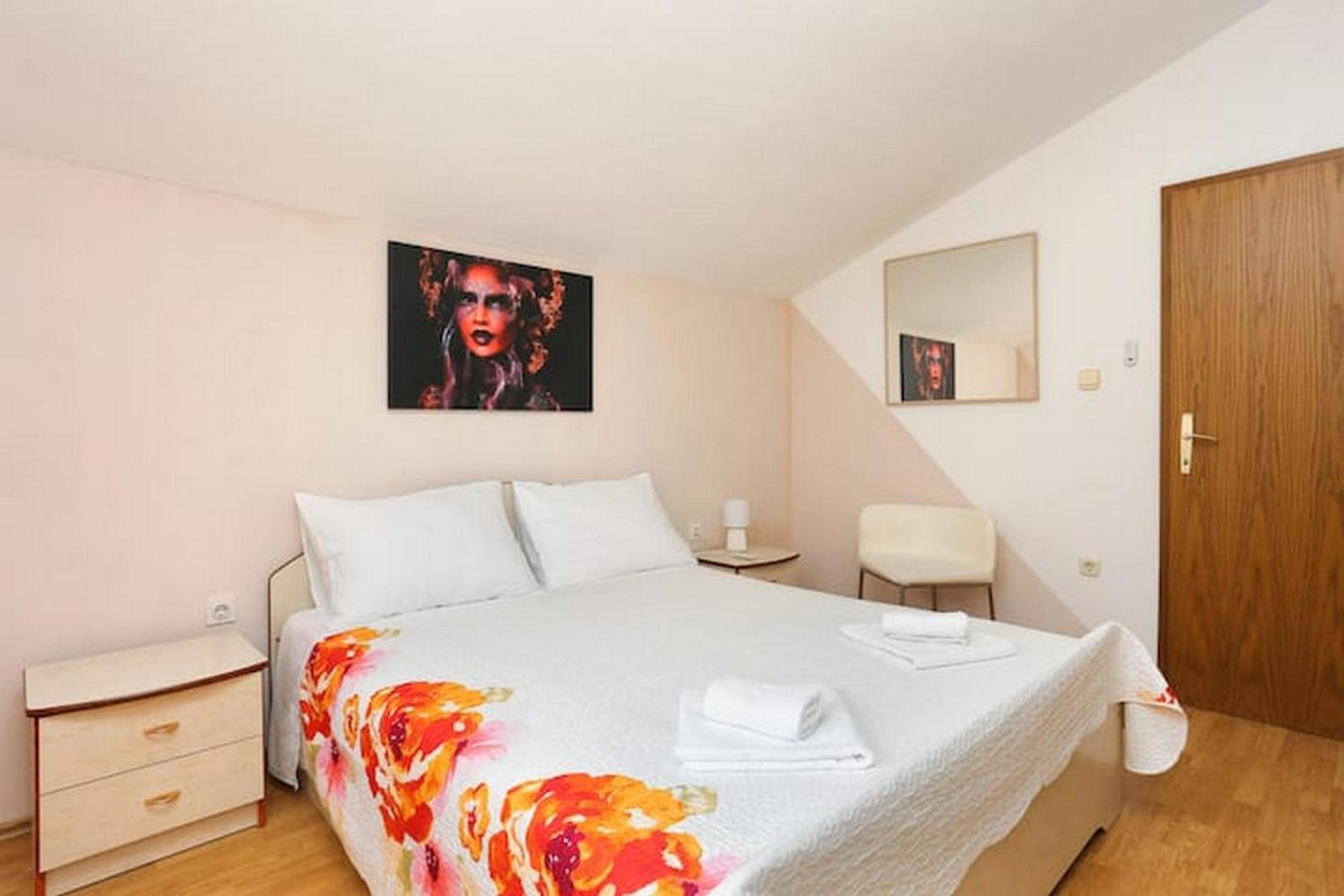 Holiday Home Mons Aureus Gornje Sitno Buitenkant foto