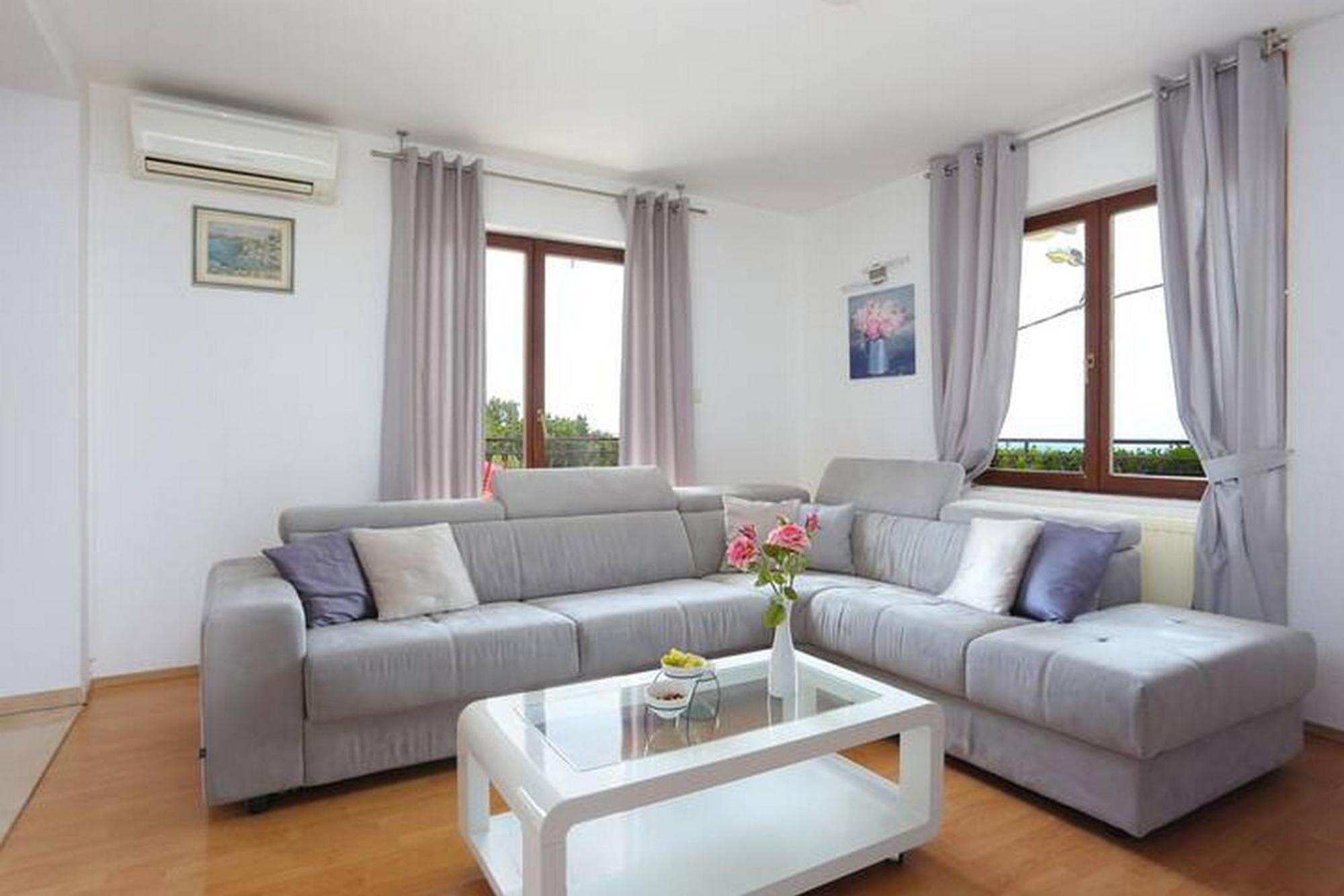Holiday Home Mons Aureus Gornje Sitno Buitenkant foto