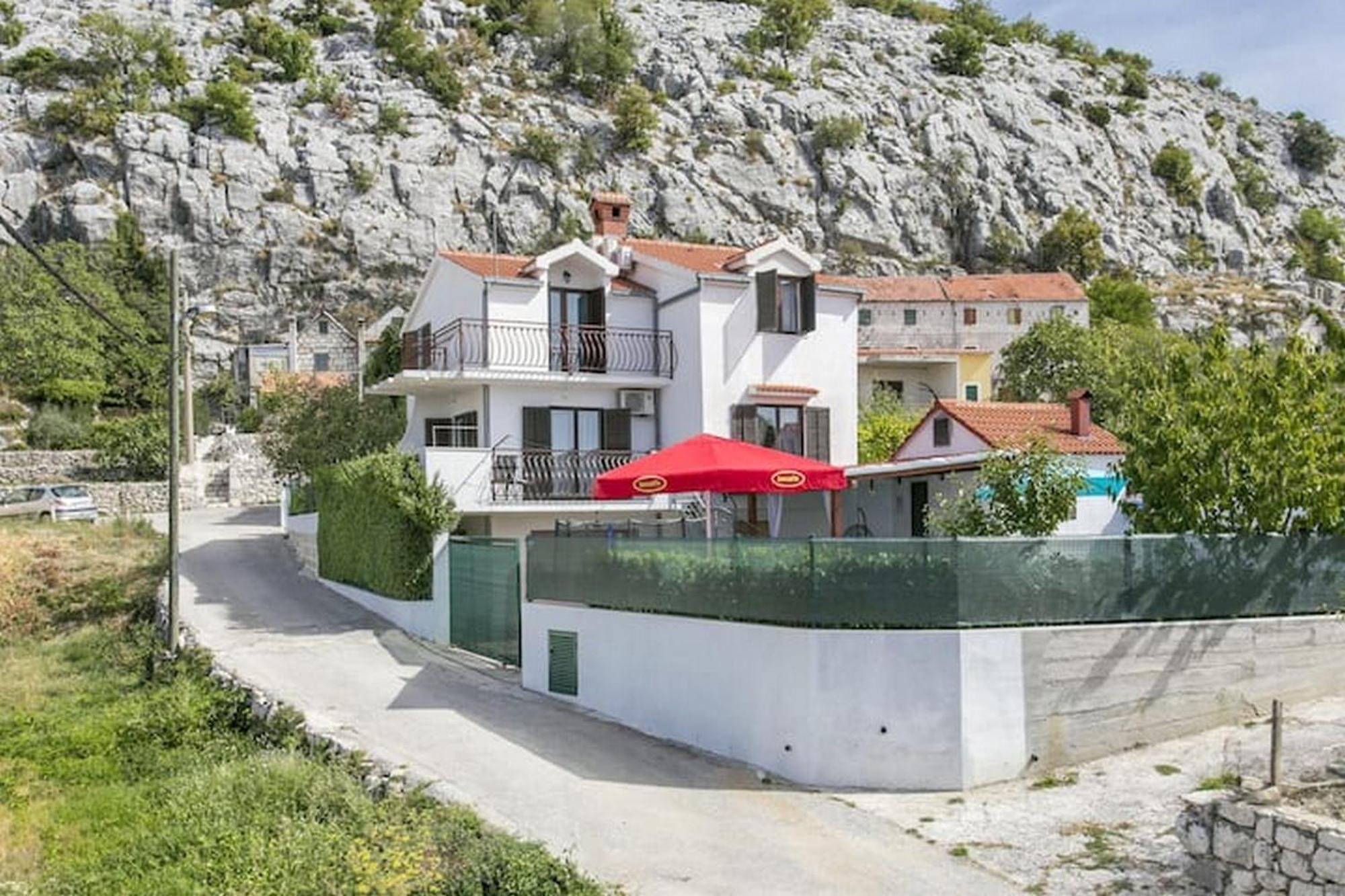 Holiday Home Mons Aureus Gornje Sitno Buitenkant foto