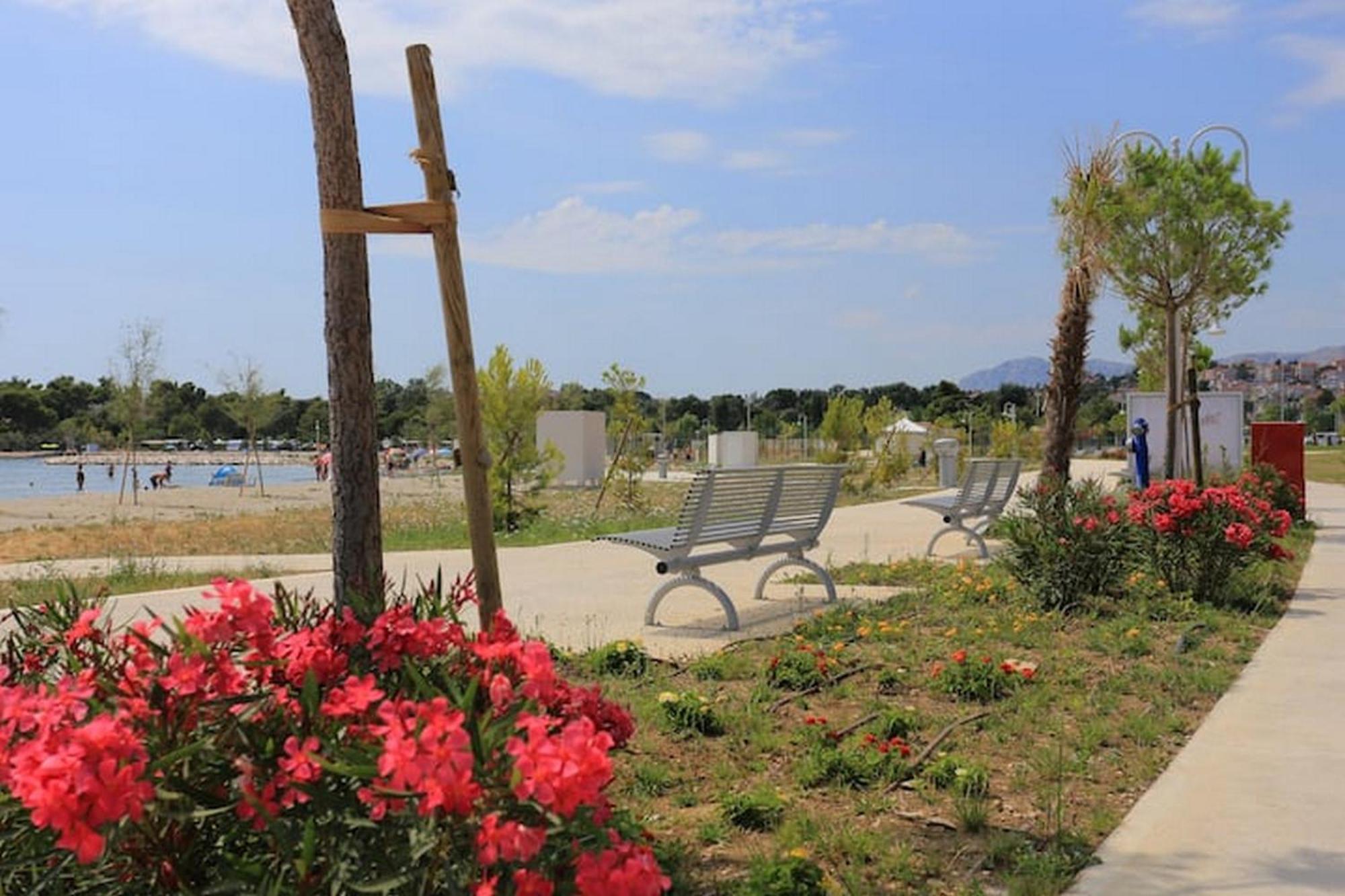 Holiday Home Mons Aureus Gornje Sitno Buitenkant foto