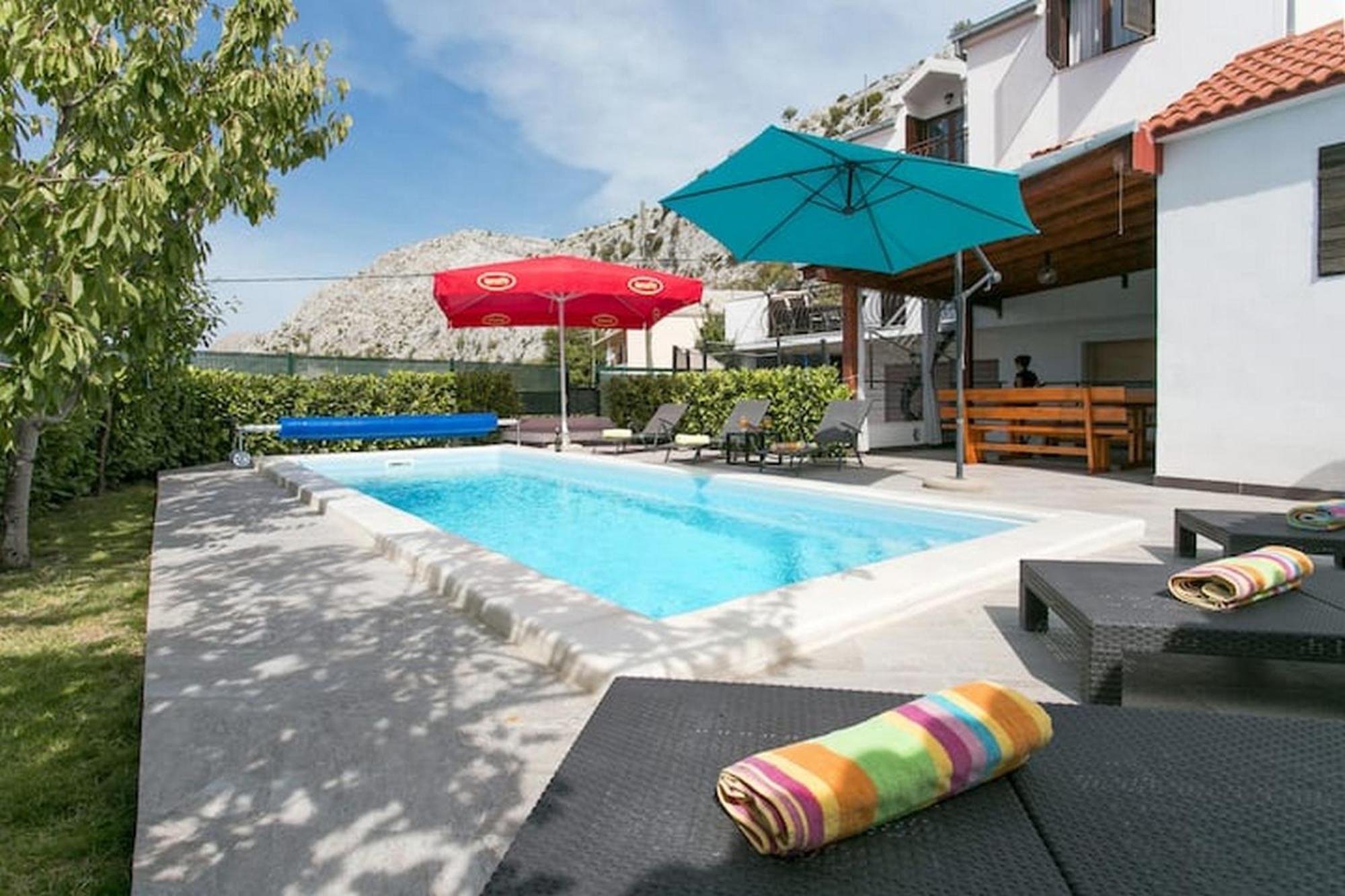 Holiday Home Mons Aureus Gornje Sitno Buitenkant foto