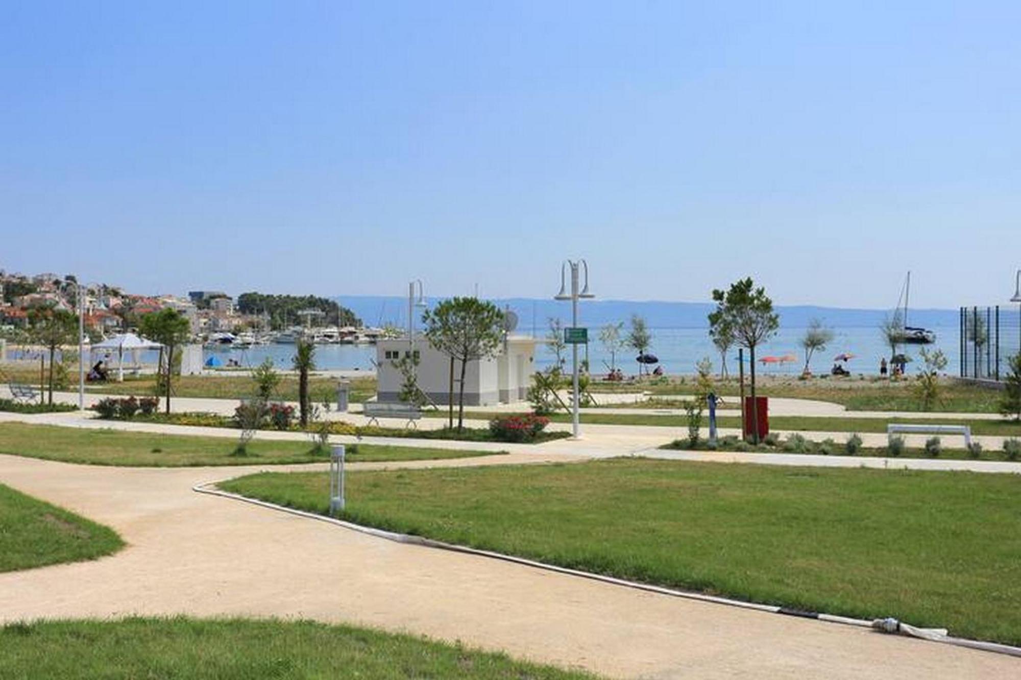 Holiday Home Mons Aureus Gornje Sitno Buitenkant foto